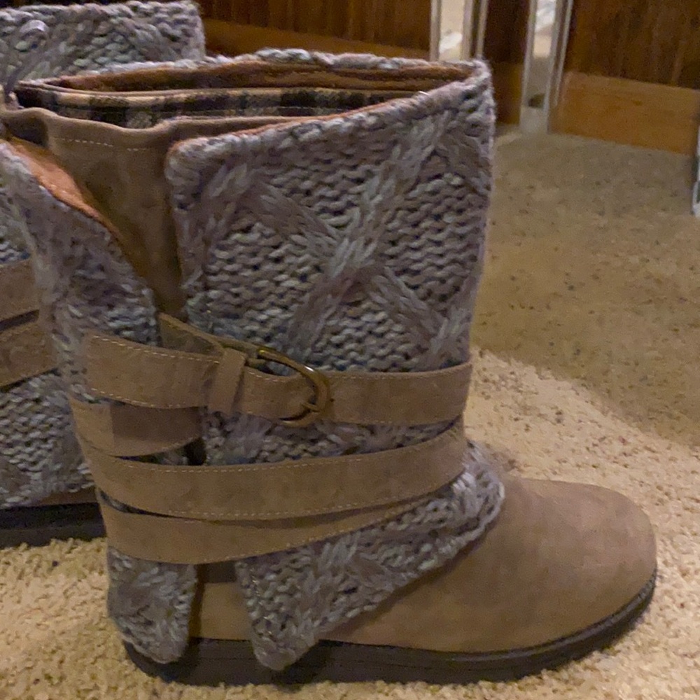 Muk Luks size 10 Boots Water Resistant NWOB